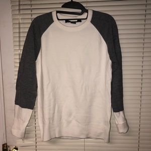 gray and white sweater